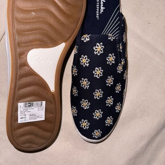 Clarks Women's cloud steppers Breeze Shore Mule Navy Floral Canvas NWT SZ10 - Picture 11 of 13